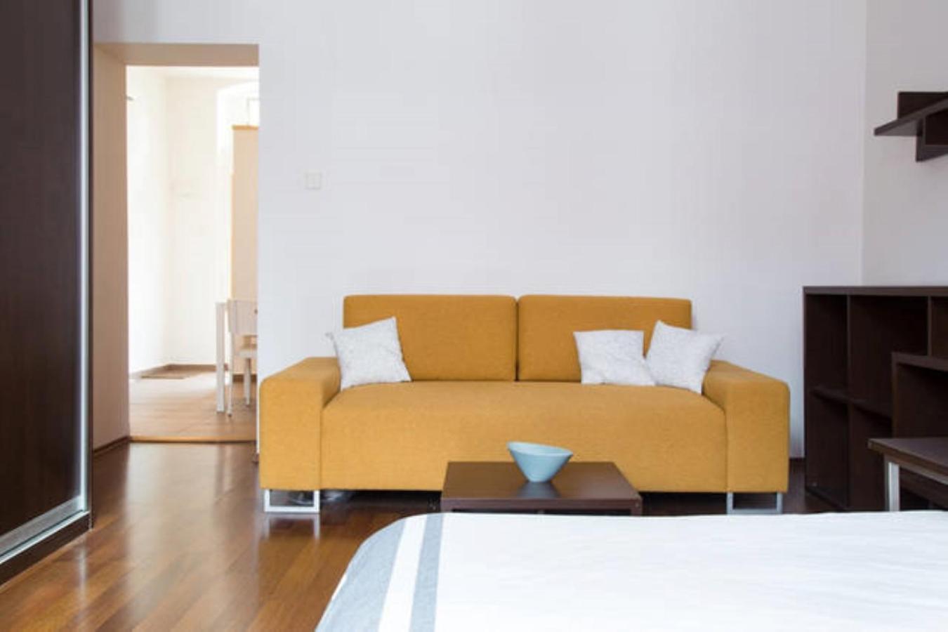 Romantic Central Flat บราติสลาวา ภายนอก รูปภาพ
